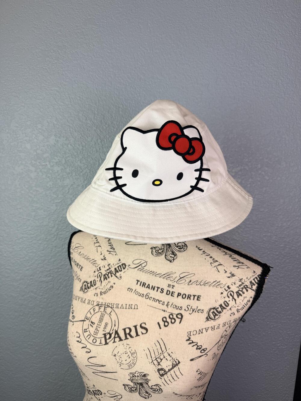San Francisco Giants Hat Cap Bucket MLB Baseball Hello Kitty EVA Air Womens